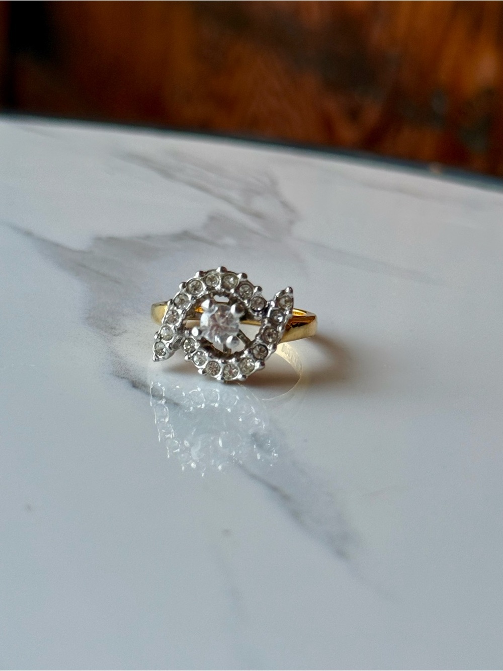 Vintage Gold Tone Swirl Halo CZ Cocktail Ring - Size 6 - Picture 8 of 9